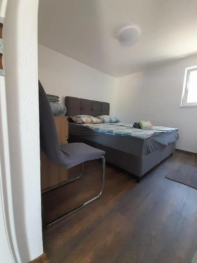 Mint-Vacation House Žman بيت للعطل
