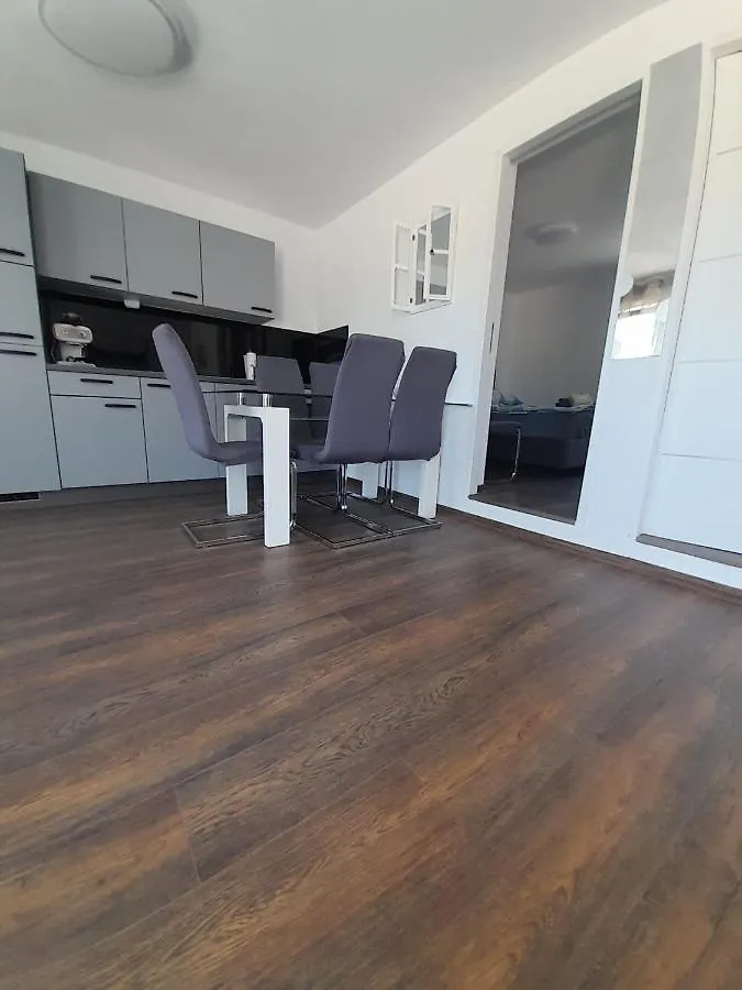 Mint-Vacation House Žman بيت للعطل